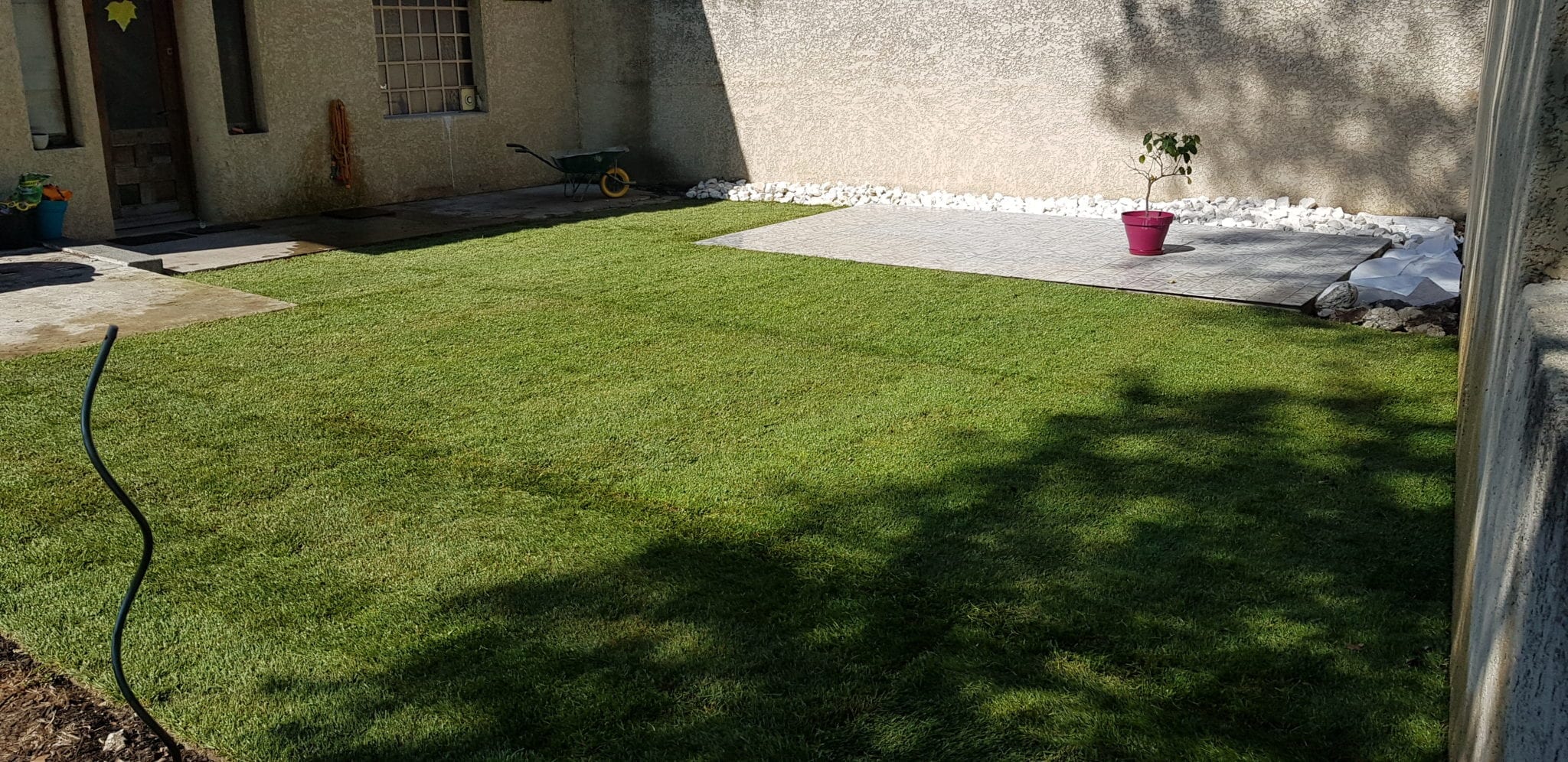 Gazon En Rouleau Lyon Pose De Gazon En Rouleau À Lyon Thierry